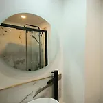 Le Twelve Hotell 3*