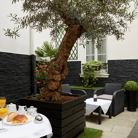 Le Twelve 3* París