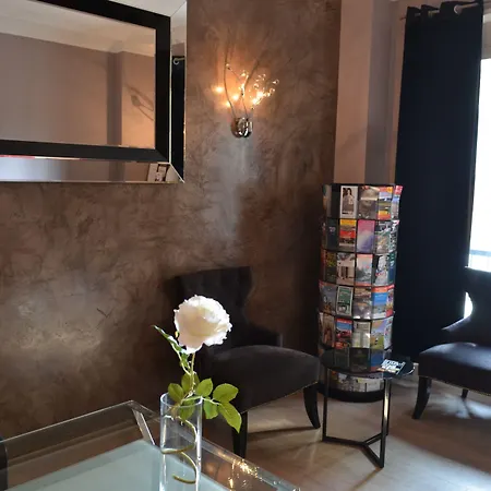 Le Twelve Paris