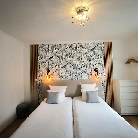 Le Twelve Hotel 3*