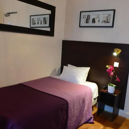 Le Twelve 3* Paříž